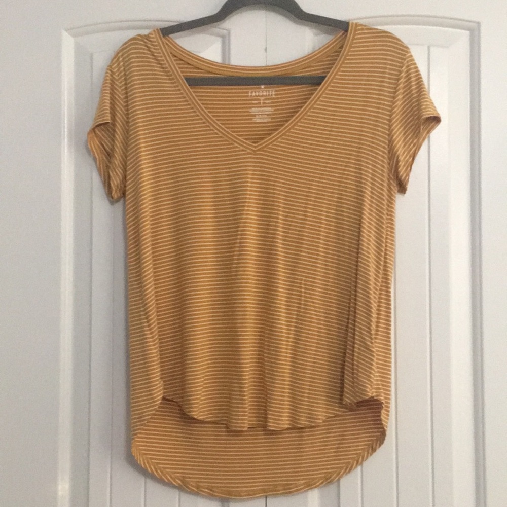 American Eagle V-neck Tee